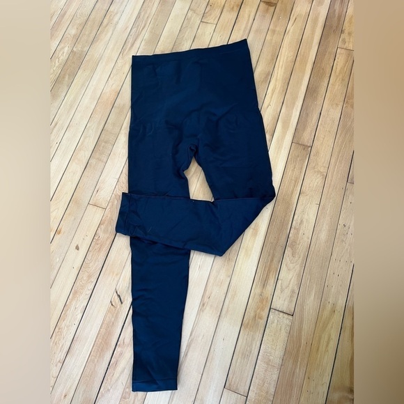 Empetur black contour shape wear leggings - Picture 1 of 3